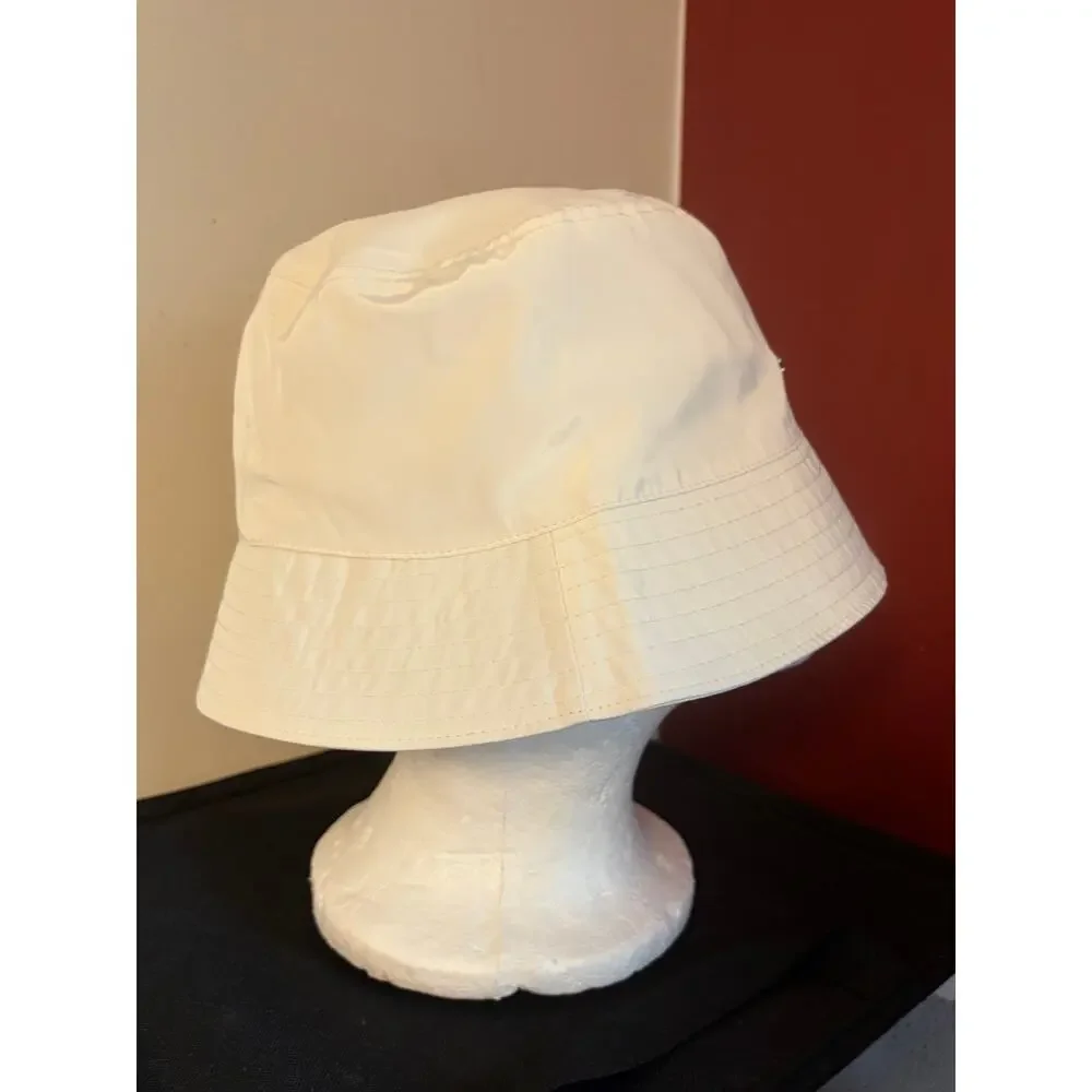 Steve Madden White Satin Lined Bucket Hat One Size NWT Women’s Logo Sun Hat